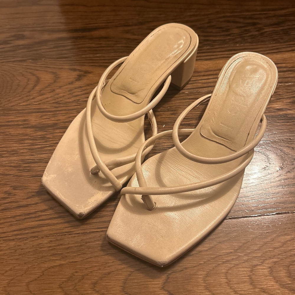 Aeyde Leather Block Heel Sandals Cream